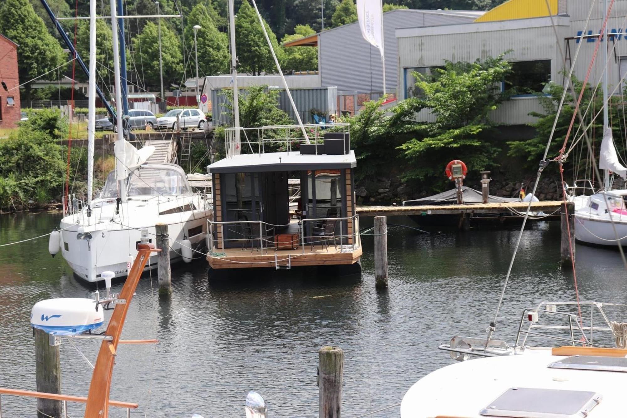 Houseboat Leni Flensburg Hotel Exterior photo
